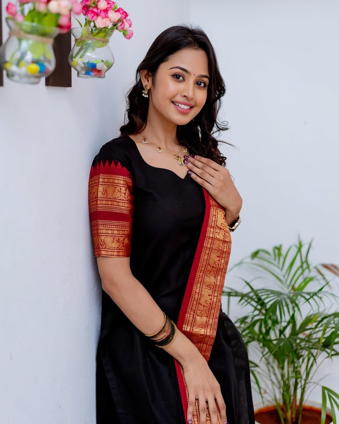 Black Elegant Kanchi Cotton V-Neck Kurti With Dupatta