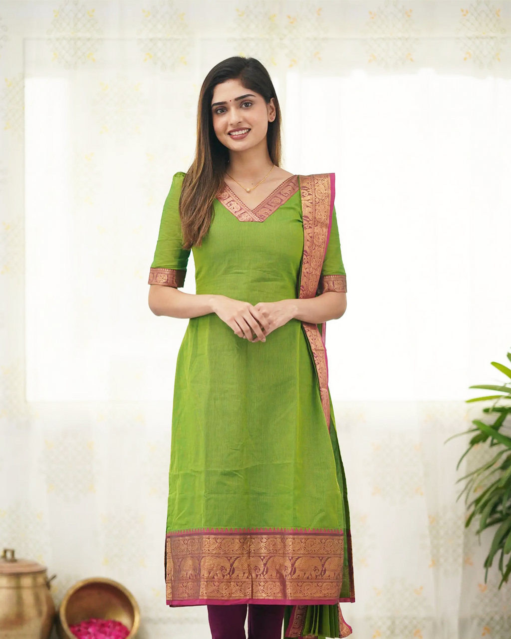 Green Stylish Kanchi Cotton V-Neck Kurti With Dupatta