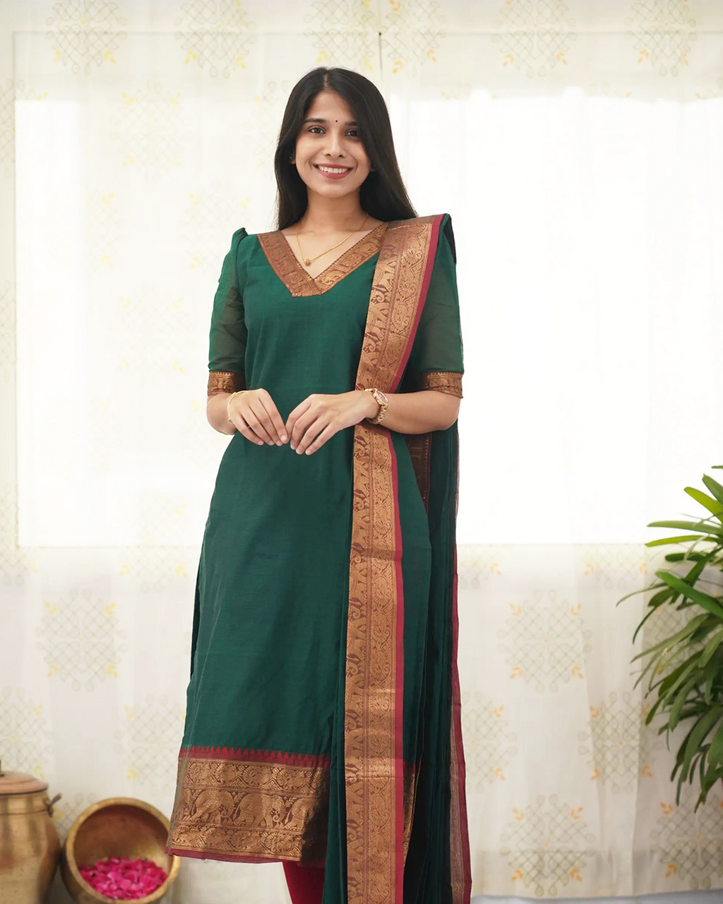 Green Stylish Kanchi Cotton V-Neck Kurti With Dupatta