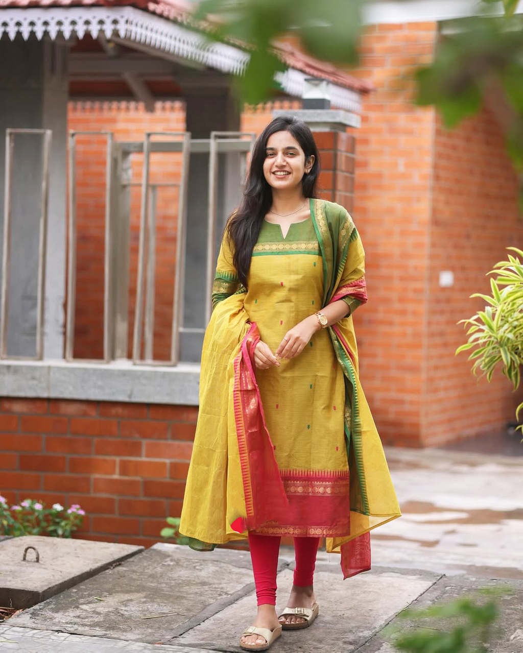 Elegant Kanchi Cotton V-Neck Kurti Dupatta Set