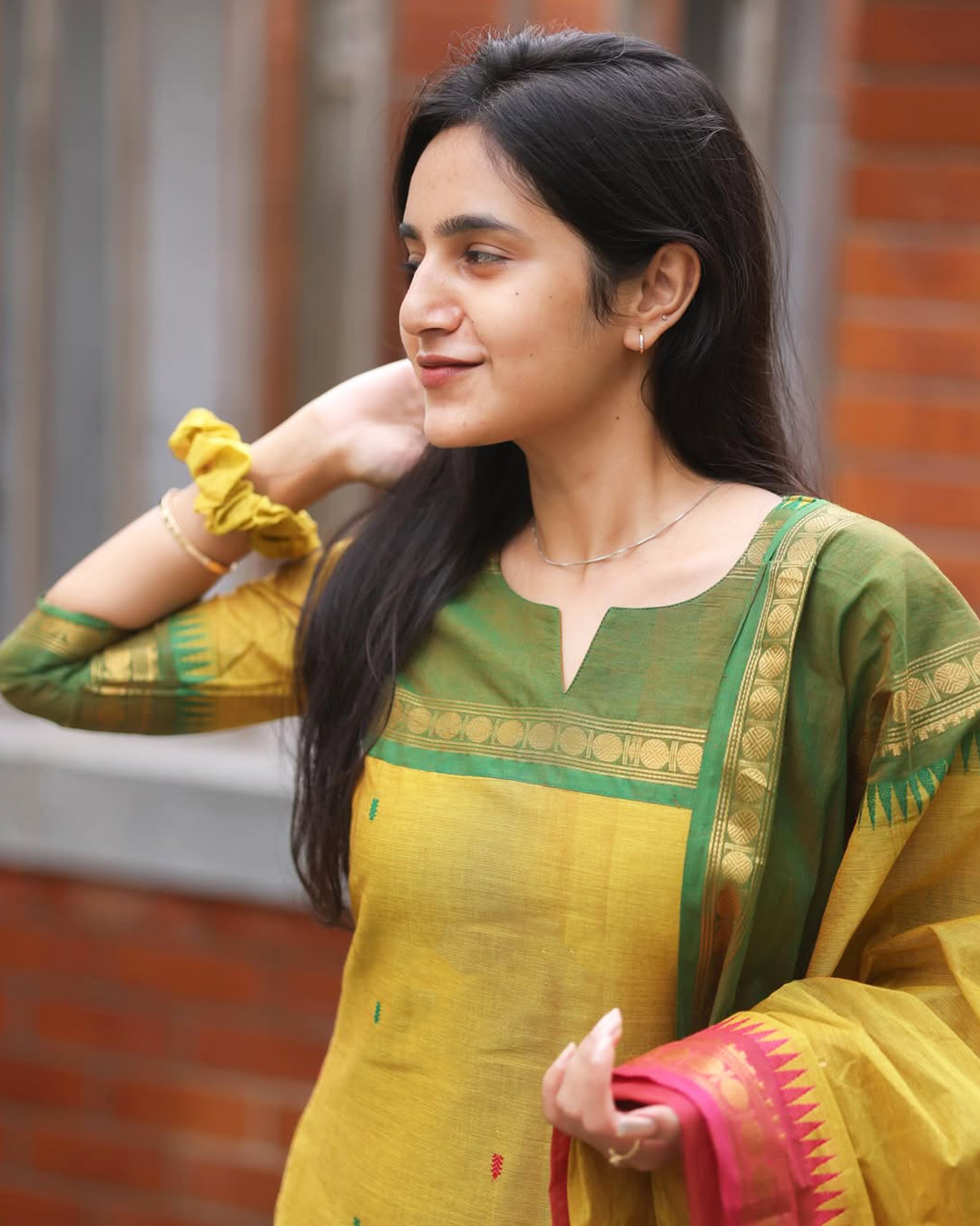 Elegant Kanchi Cotton V-Neck Kurti Dupatta Set
