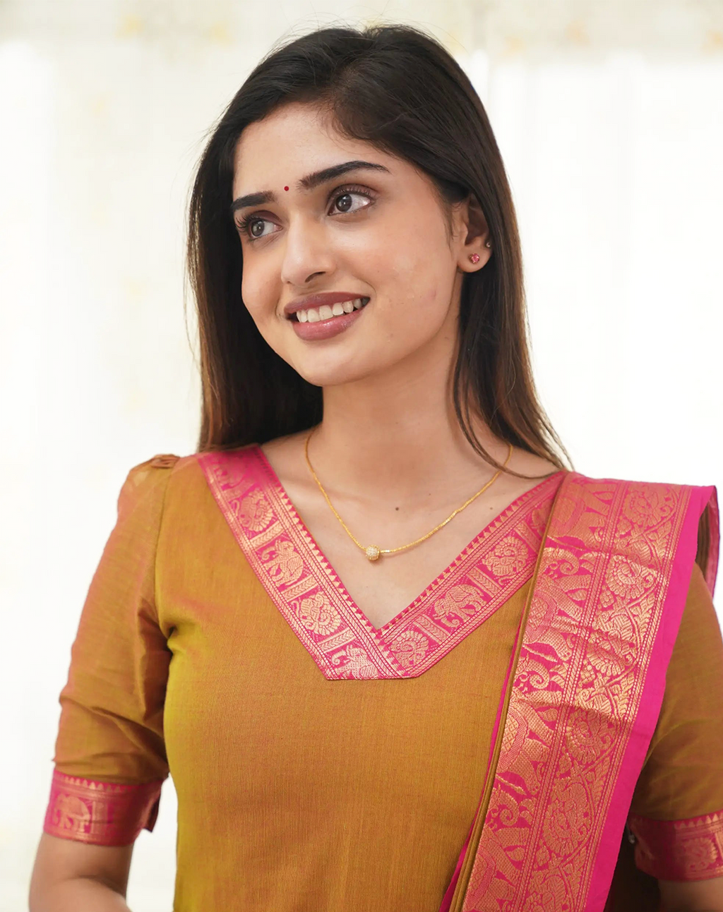 Musted Stylish Kanchi Cotton V-Neck Kurti With Dupatta