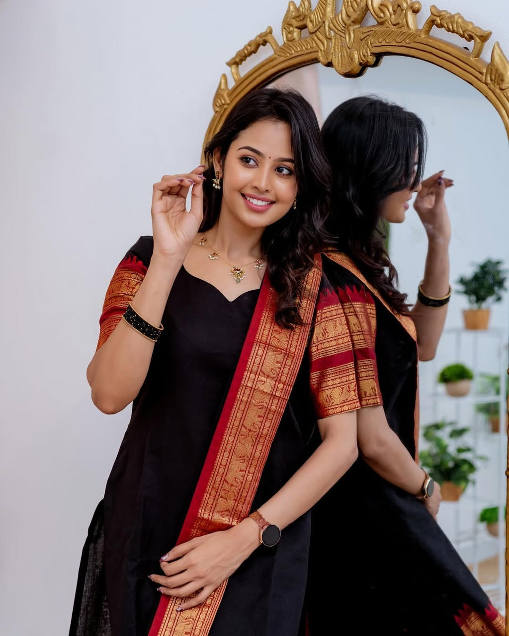 Black Elegant Kanchi Cotton V-Neck Kurti With Dupatta