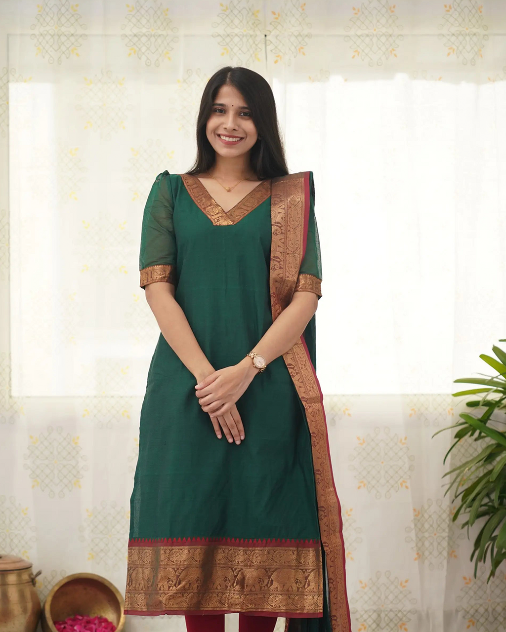 Green Stylish Kanchi Cotton V-Neck Kurti With Dupatta