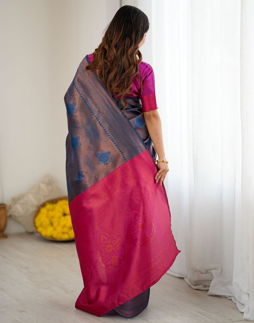 Blue Elegant Silk Woven Saree