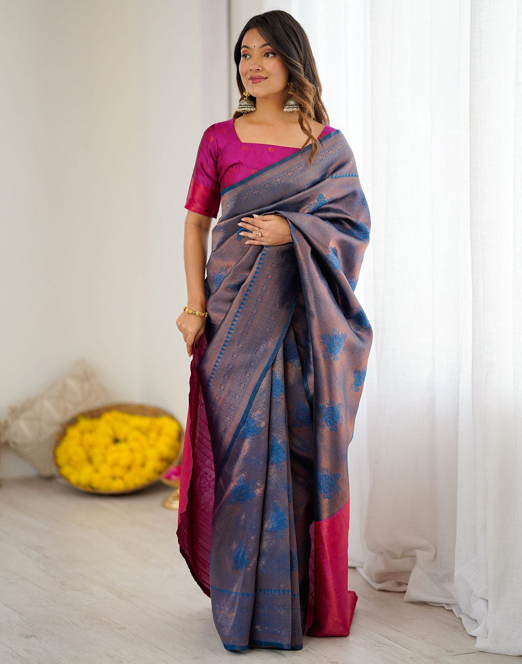 Blue Elegant Silk Woven Saree