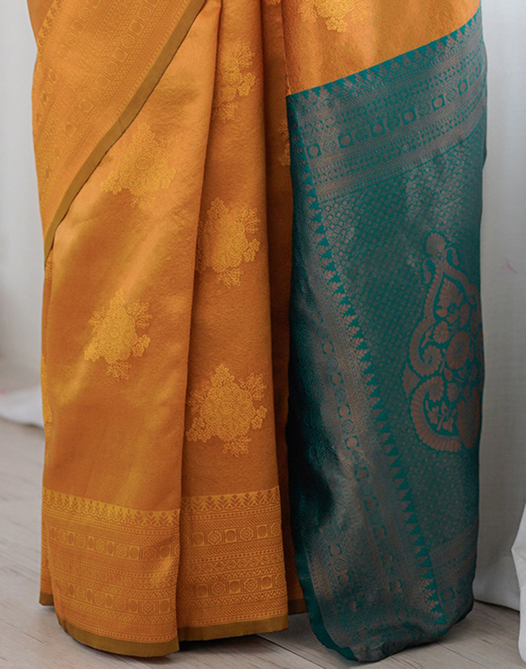 Yellow Elegant Silk Woven Saree