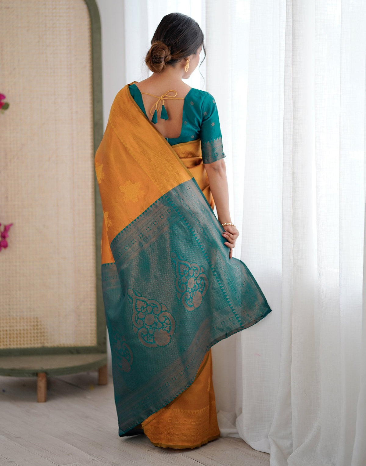 Yellow Elegant Silk Woven Saree
