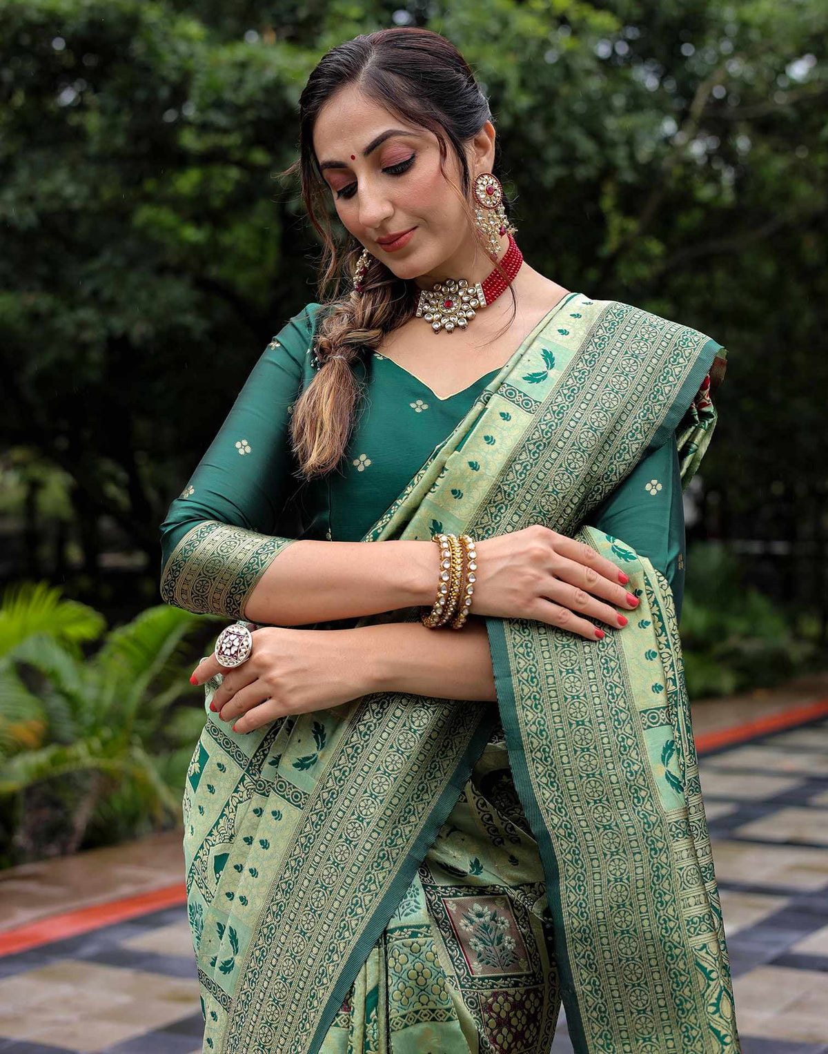 Green Graceful Silk Woven Saree