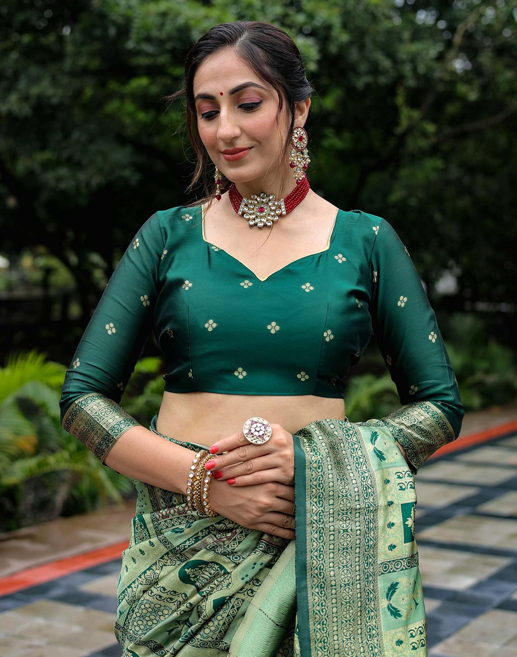 Green Graceful Silk Woven Saree
