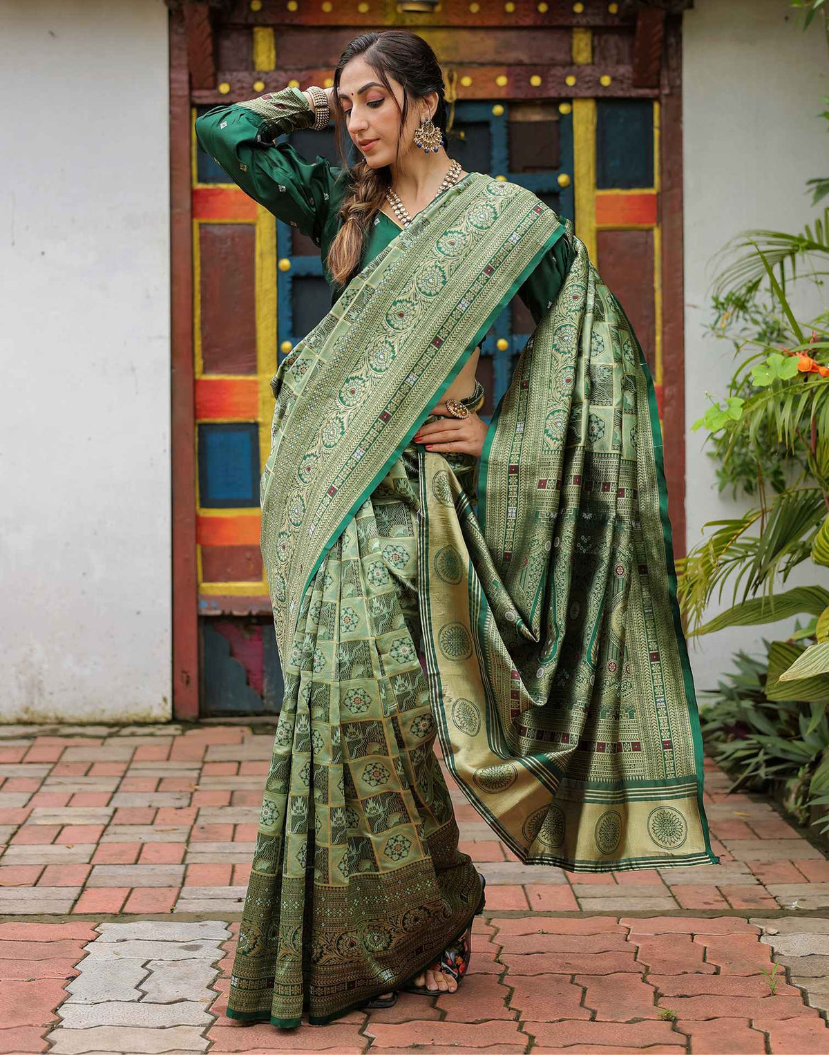 Green Classic Silk Woven Saree
