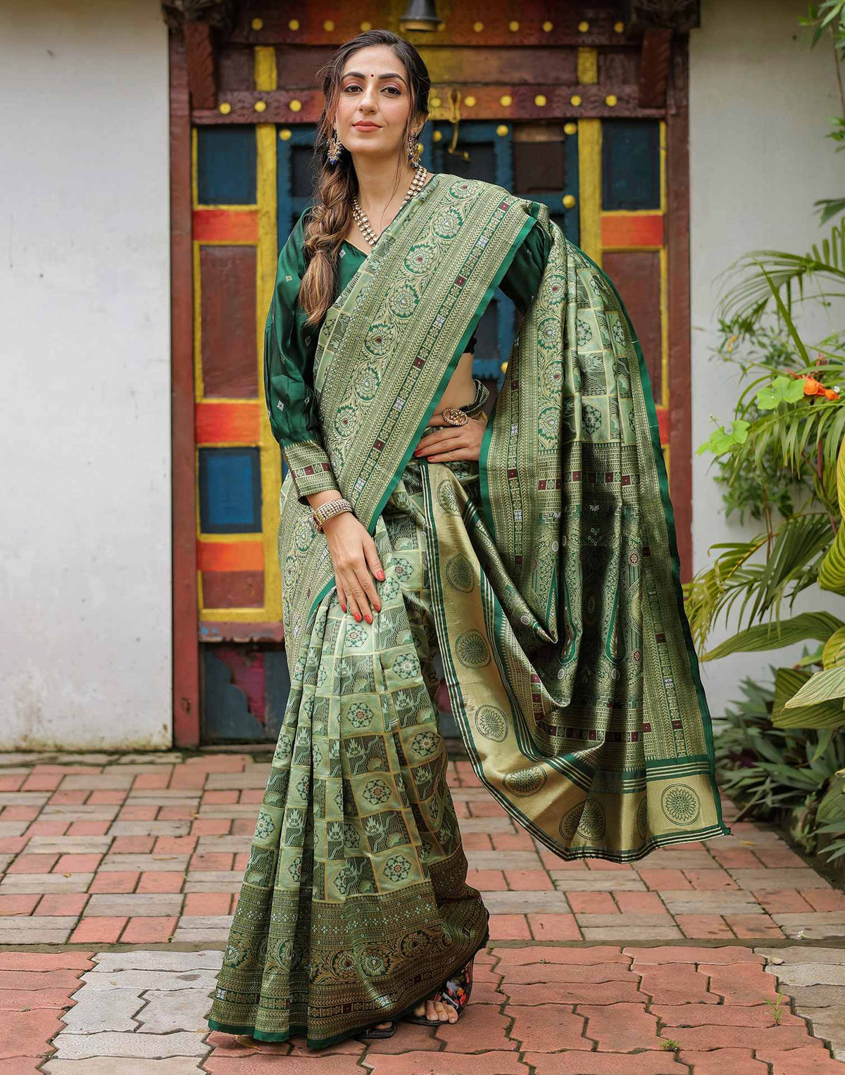 Green Classic Silk Woven Saree