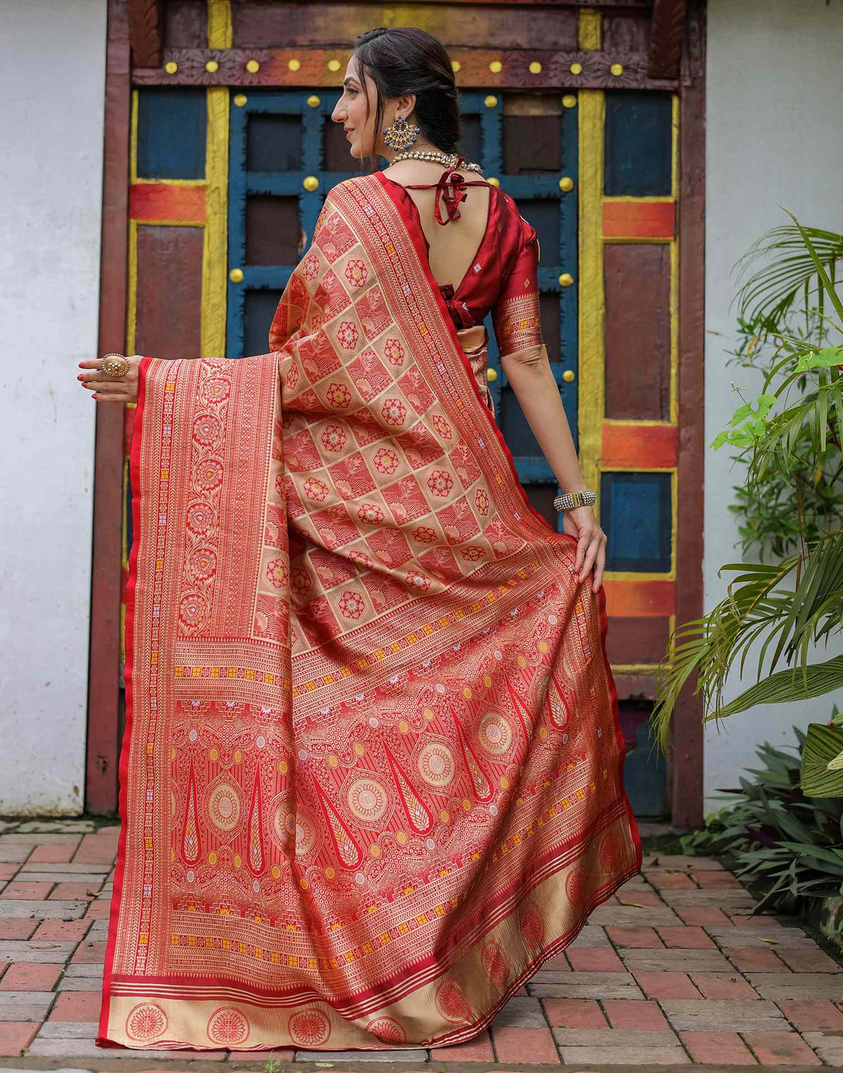 Red Classic Silk Woven Saree