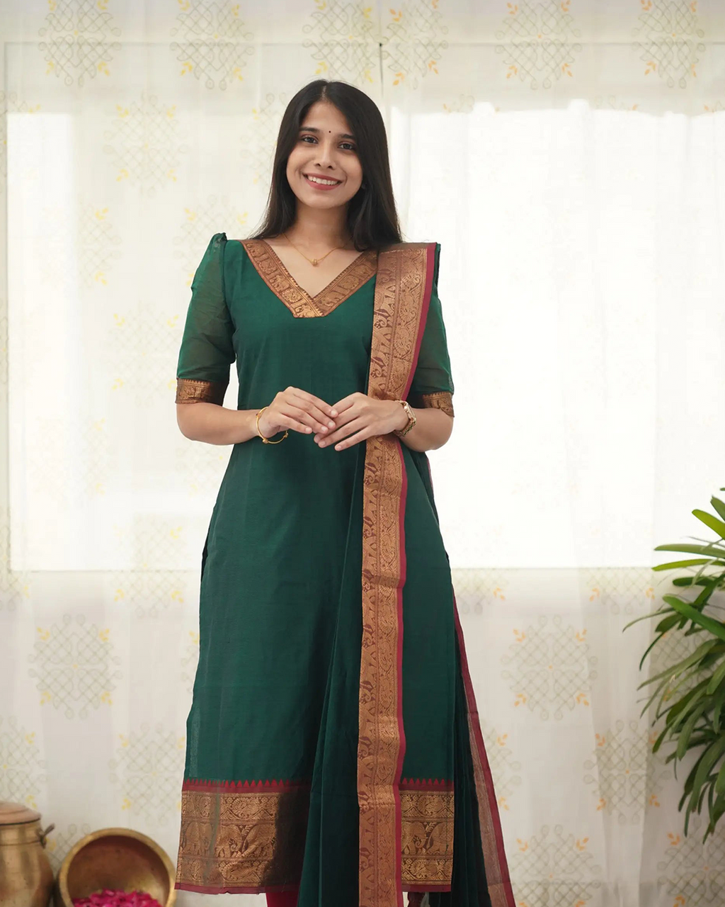 Green Stylish Kanchi Cotton V-Neck Kurti With Dupatta