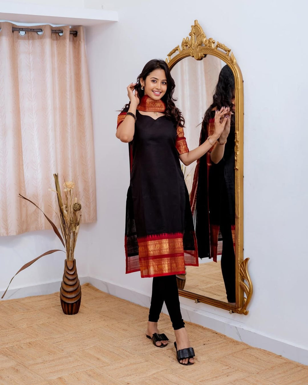 Black Elegant Kanchi Cotton V-Neck Kurti With Dupatta