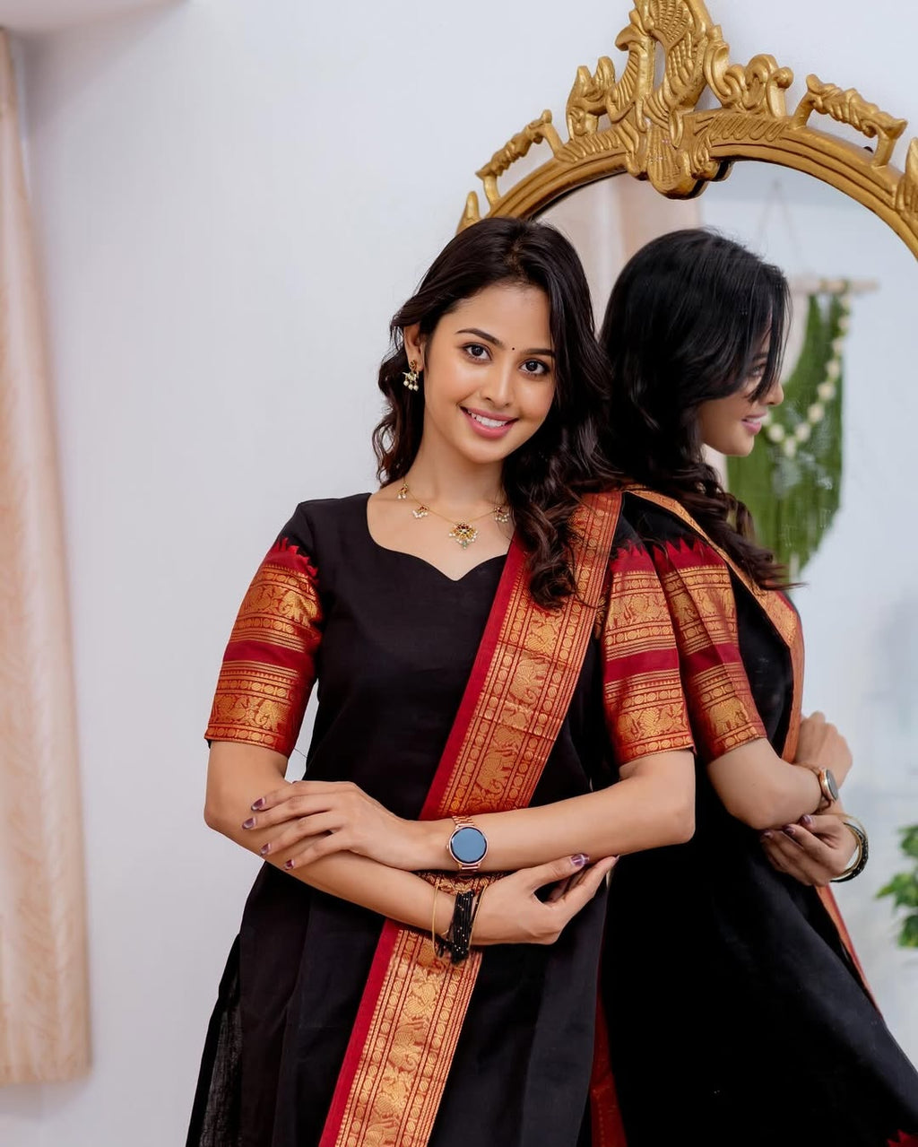 Black Elegant Kanchi Cotton V-Neck Kurti With Dupatta
