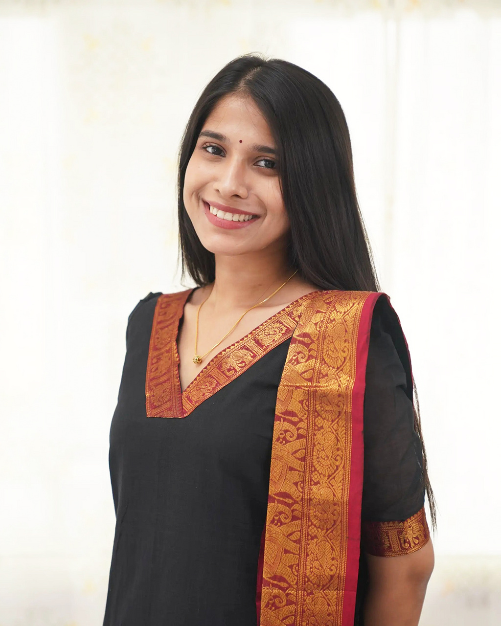 Black Stylish Kanchi Cotton V-Neck Kurti With Dupatta
