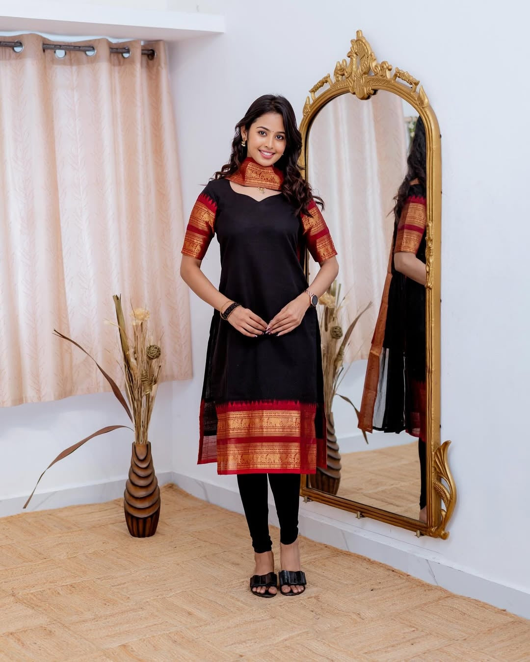 Black Elegant Kanchi Cotton V-Neck Kurti With Dupatta