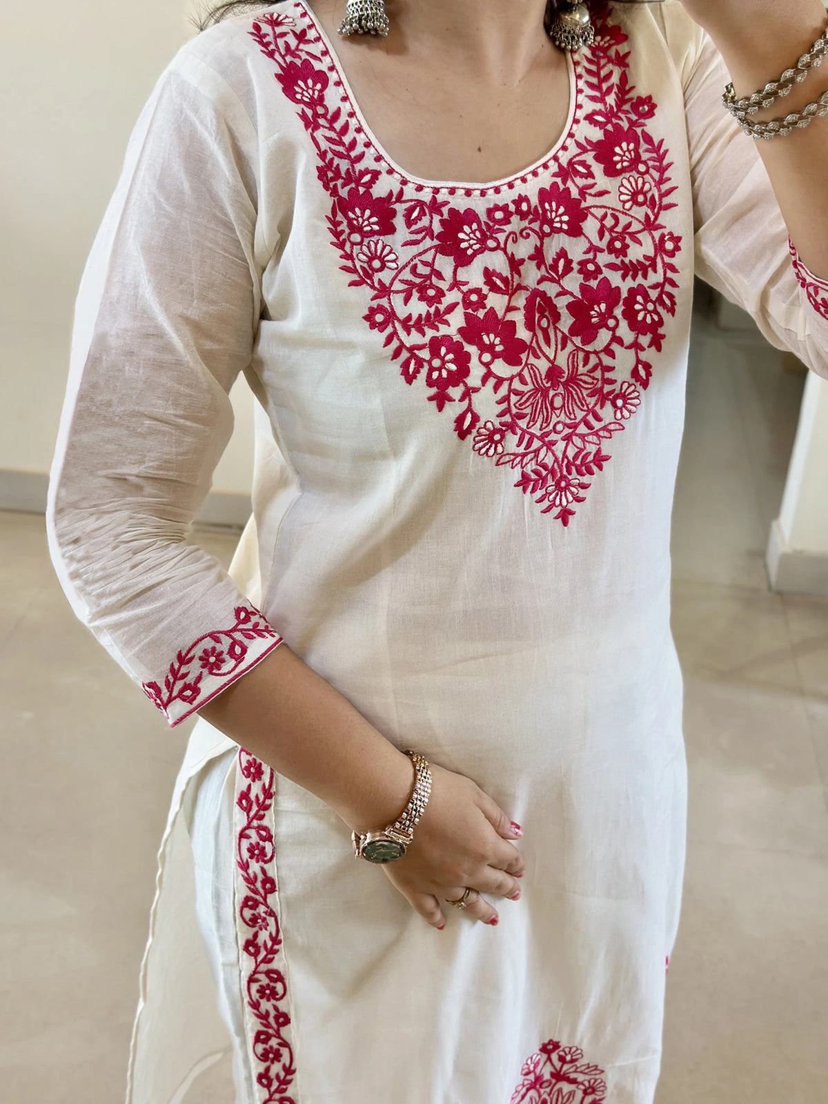 Off White Embroidered Tesla Kurta Set with Vichitra Dupatta