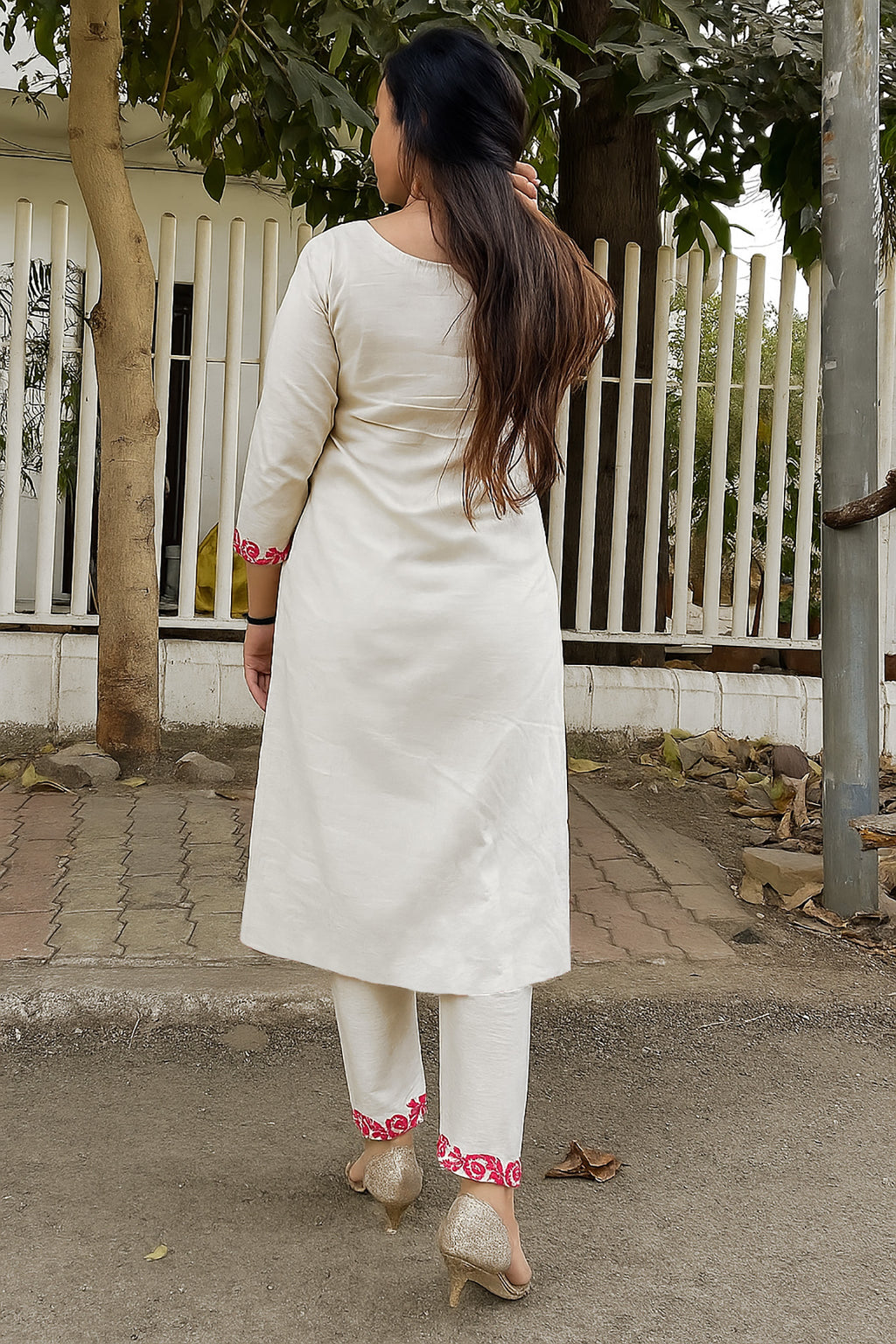 Off White Embroidered Tesla Kurta Set with Vichitra Dupatta